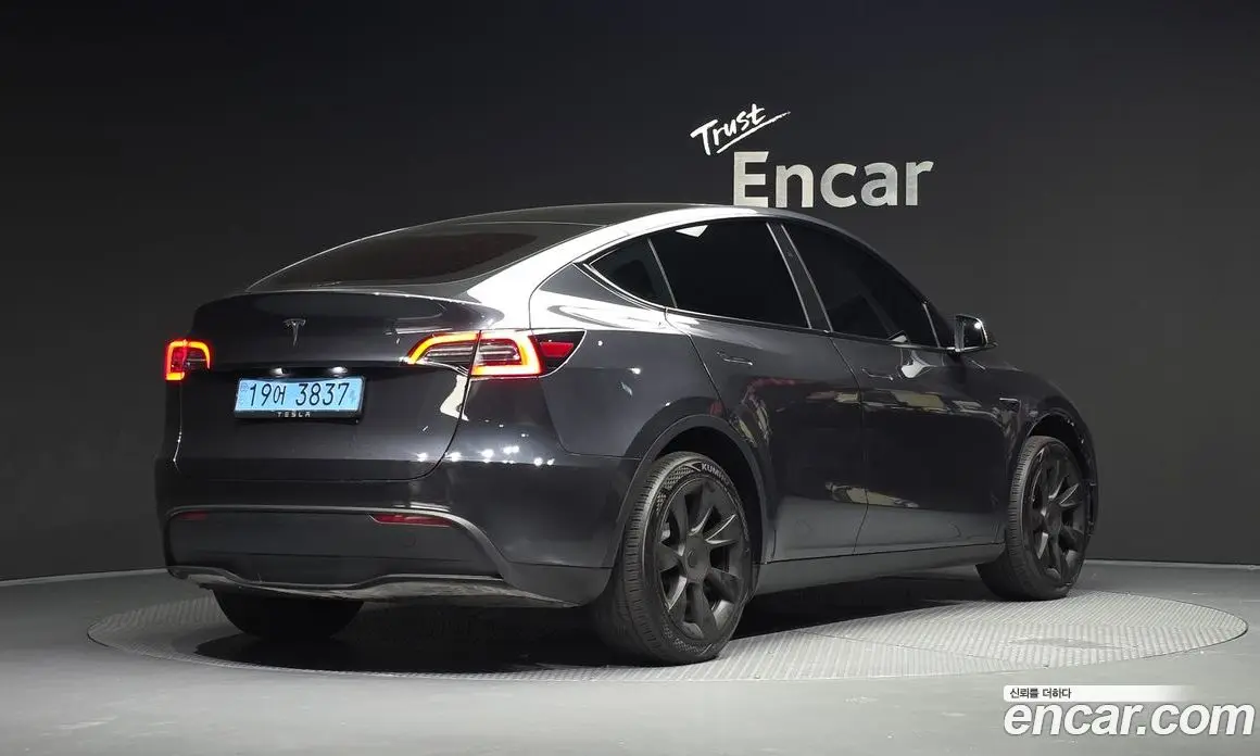 Tesla Model Y 2025 0.2 АКПП, фото 2 Tesla Model Y 2025 0.2 АКПП, фото 2