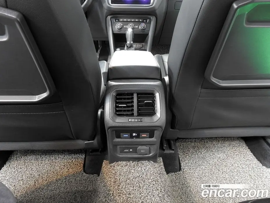 Volkswagen Tiguan 2018 2.0 АКПП, фото 13