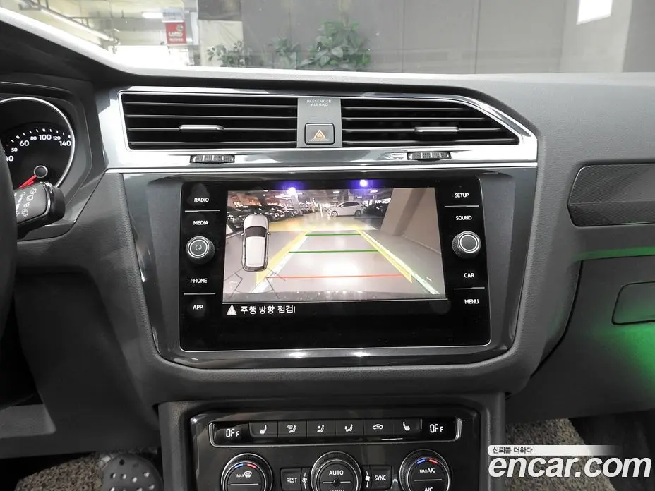 Volkswagen Tiguan 2018 2.0 АКПП, фото 15