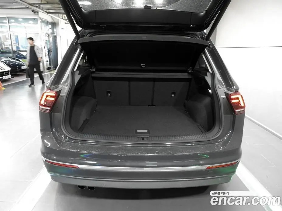 Volkswagen Tiguan 2018 2.0 АКПП, фото 18