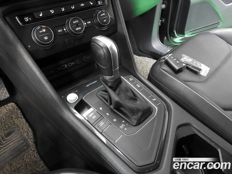 Volkswagen Tiguan 2018 2.0 АКПП, фото 9