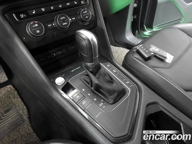 Volkswagen Tiguan 2018 2.0 АКПП, миниатюра 9