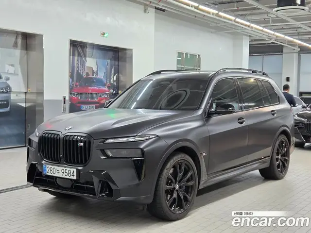 BMW X7, 2025, 9 890 км
