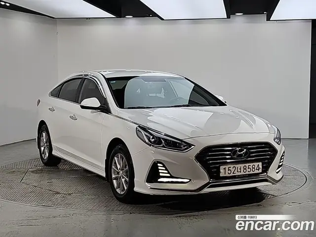 Hyundai Sonata 2018 2.0 АКПП, миниатюра 2