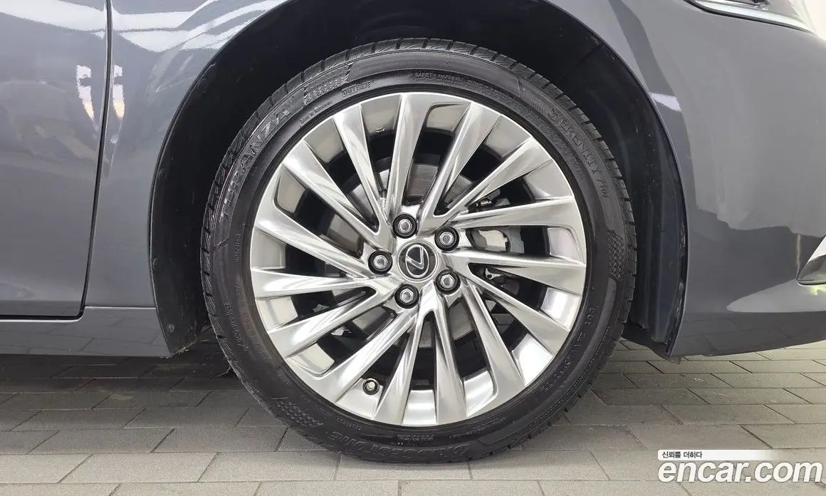 Lexus ES 2021 2.5 АКПП, фото 7