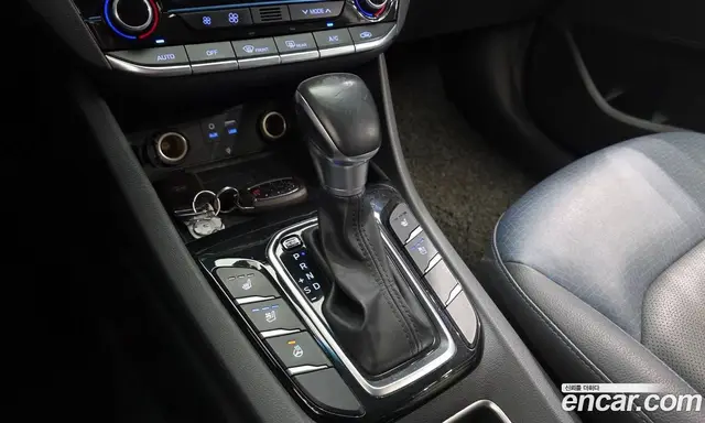 Hyundai Ioniq 2017 1.6 АКПП, миниатюра 12