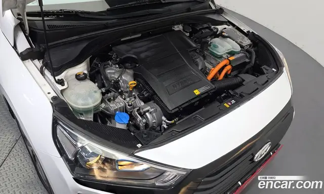 Hyundai Ioniq 2017 1.6 АКПП, миниатюра 6