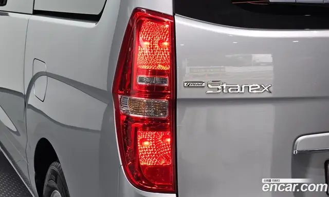 Hyundai Starex 2015 2.5 АКПП, миниатюра 9