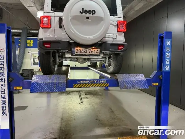 Jeep Wrangler 2023 2.0 АКПП, миниатюра 2