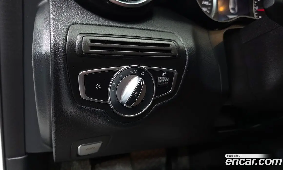 Mercedes-Benz C-Class 2019 2.0 АКПП, фото 20