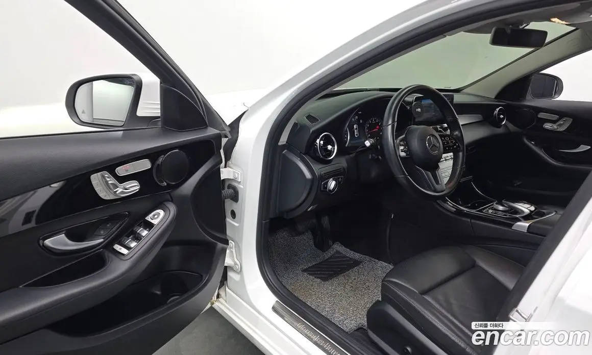 Mercedes-Benz C-Class 2019 2.0 АКПП, фото 10