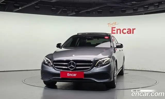 Mercedes-Benz E-Class 2017 2.0 АКПП, миниатюра 3