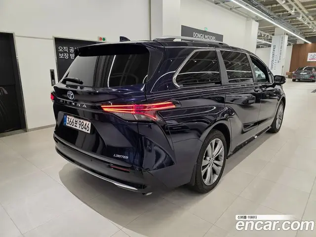 Toyota Sienna 2025 2.5 вариатор, миниатюра 2