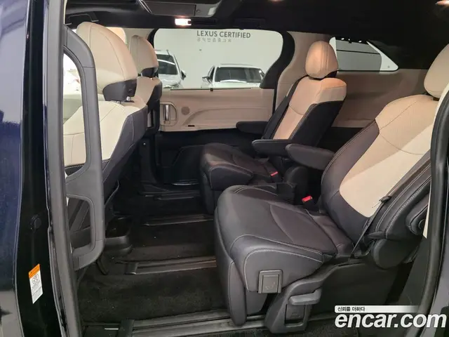 Toyota Sienna 2025 2.5 вариатор, миниатюра 11