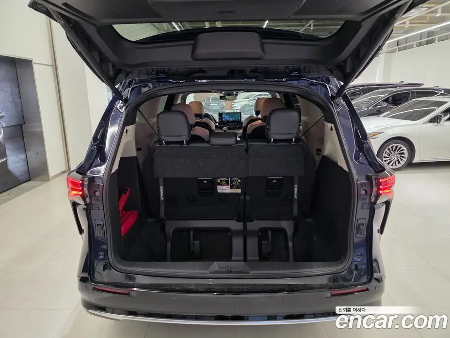 Toyota Sienna 2025 2.5 вариатор, фото 13