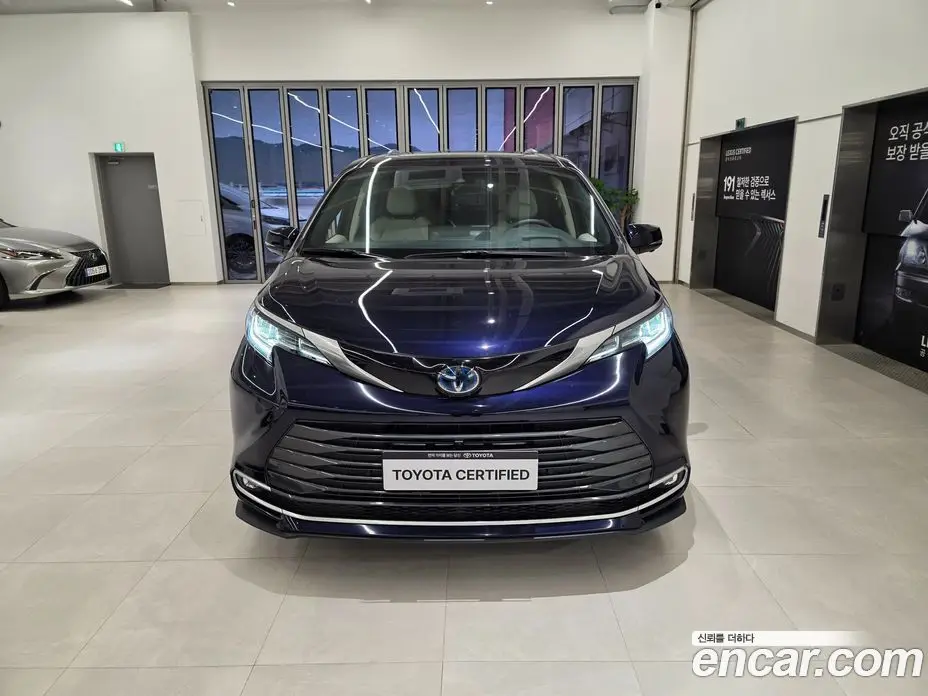 Toyota Sienna 2025 2.5 вариатор, фото 3