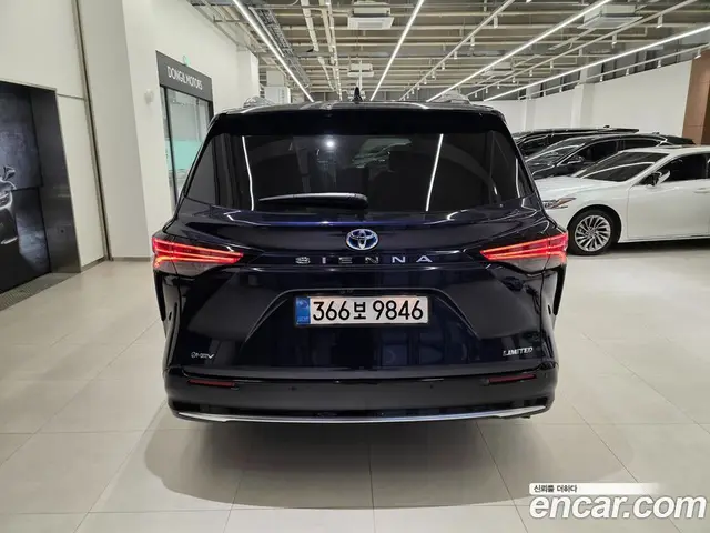 Toyota Sienna 2025 2.5 вариатор, миниатюра 4