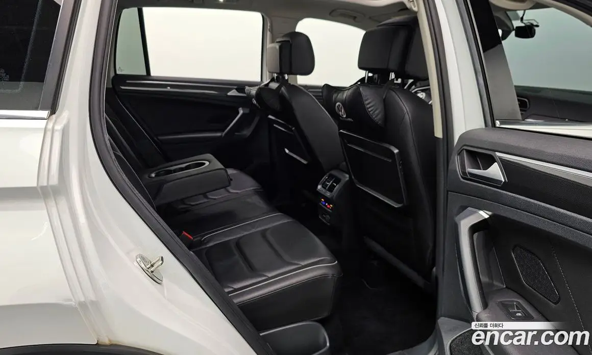 Volkswagen Tiguan 2019 2.0 АКПП, фото 18