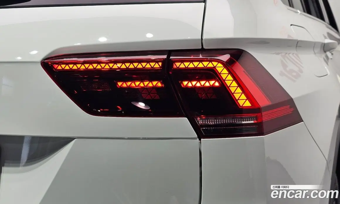 Volkswagen Tiguan 2019 2.0 АКПП, фото 9