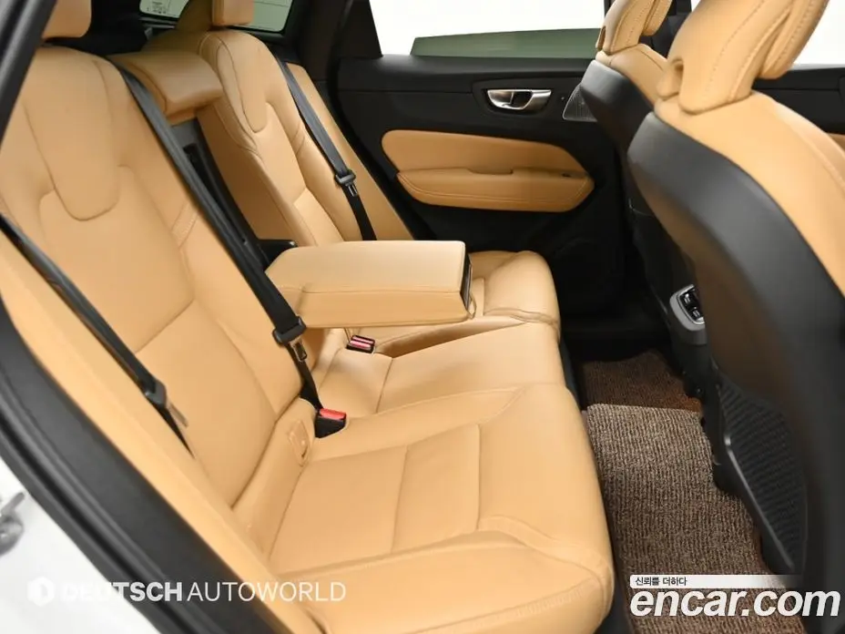 Volvo XC60 2024 2.0 АКПП, фото 12