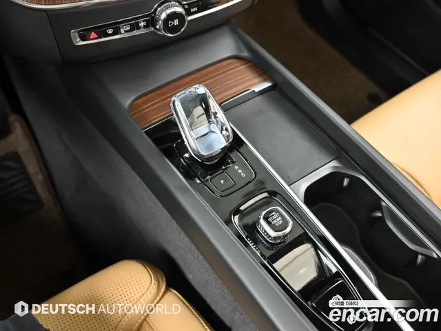 Volvo XC60 2024 2.0 АКПП, миниатюра 9