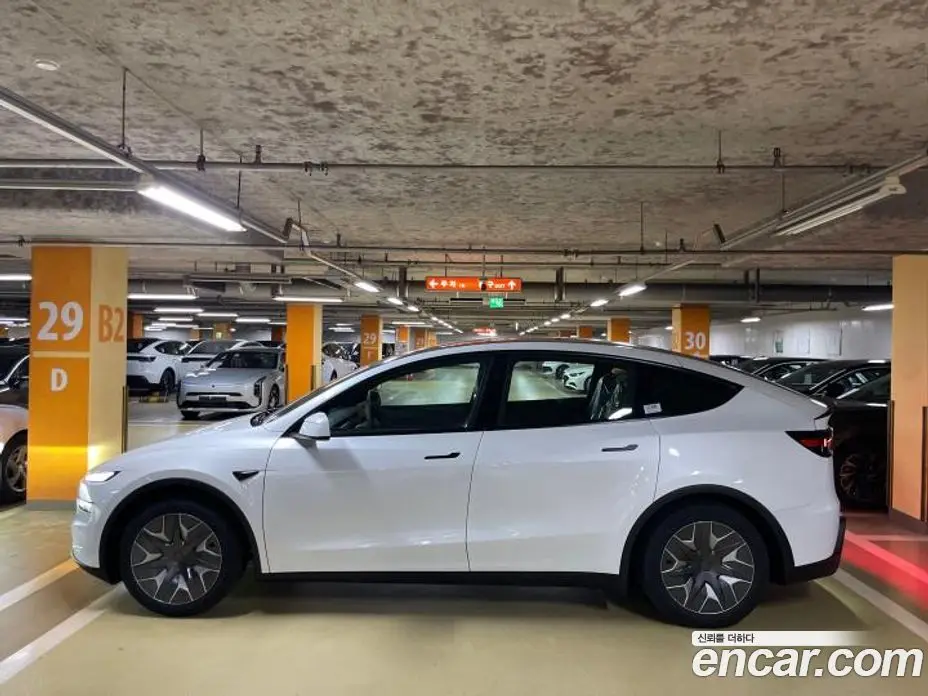 Tesla Model Y 2026 0.2 АКПП, фото 15 Tesla Model Y 2026 0.2 АКПП, фото 15