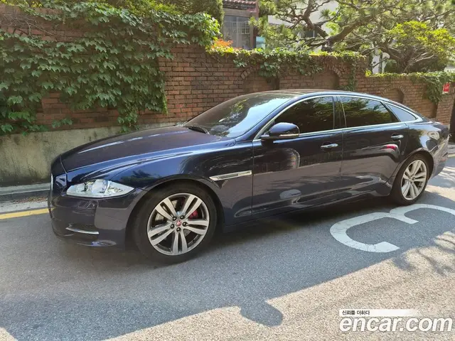 Jaguar XJ, 2014, 123 000 км