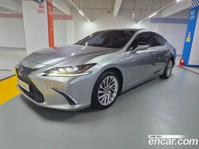 Lexus ES, 2019, 210 656 км