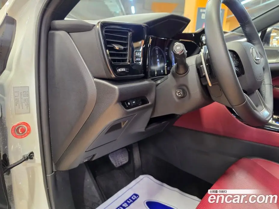 Lexus NX 2026 2.5 вариатор, фото 18 Lexus NX 2026 2.5 вариатор, фото 18